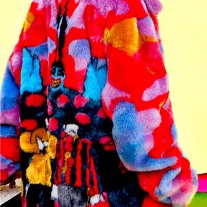 Stella McCartney Iconic Yellow Submarine furry coat ❤️